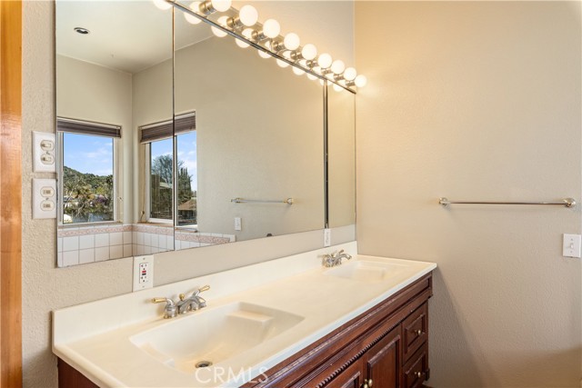 13373 Venus, Clearlake Oaks