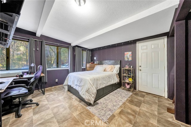 9510 Oak Place, Cobb