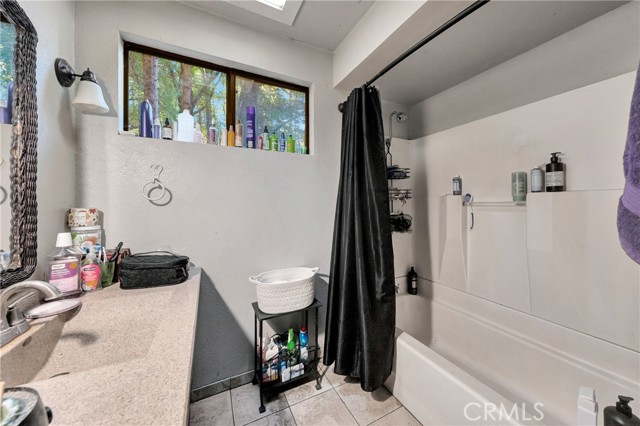 9510 Oak Place, Cobb