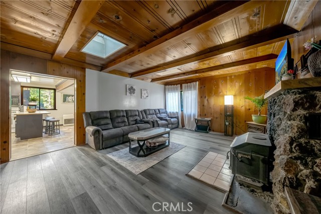 9510 Oak Place, Cobb