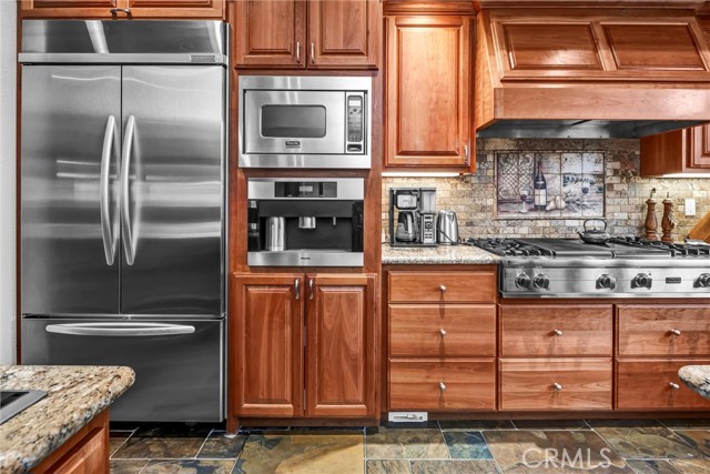 19255 Dallas Court, Hidden Valley Lake