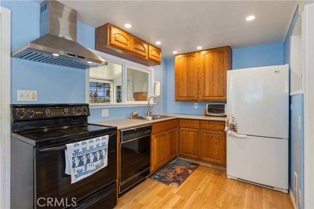 6817 Marin Street, Nice