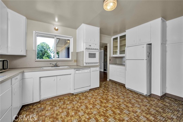 710 Clearlake Avenue, Lakeport