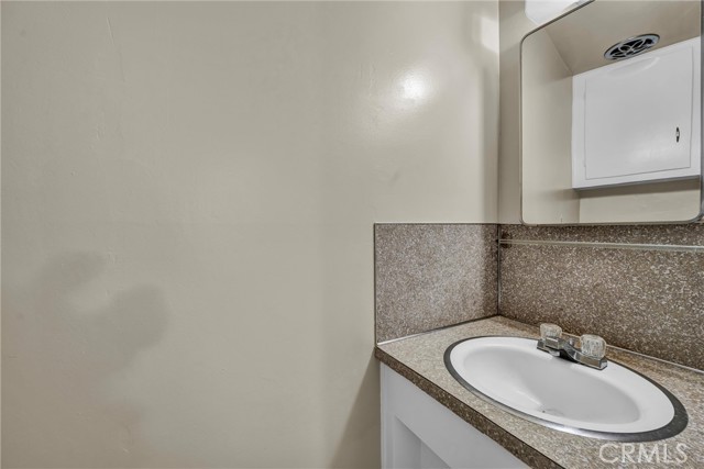 710 Clearlake Avenue, Lakeport