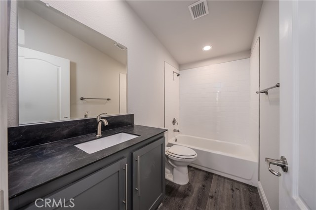 14785 Dove Drive, Cobb