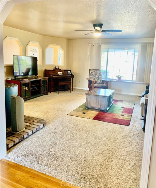 18427 Deer Hill, Hidden Valley Lake