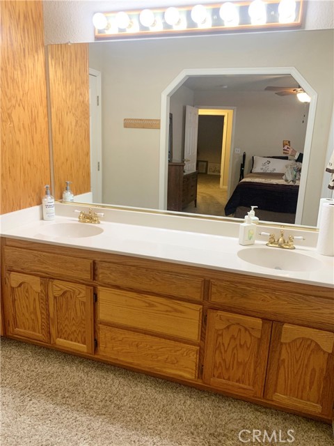 18427 Deer Hill, Hidden Valley Lake