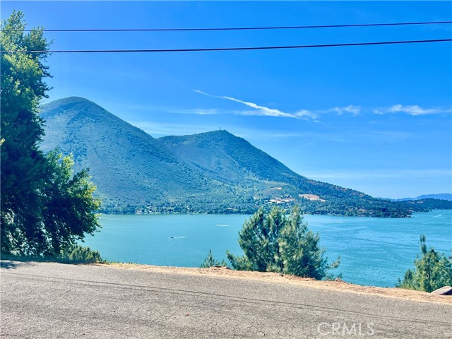 10431 Edgewater Drive, Kelseyville