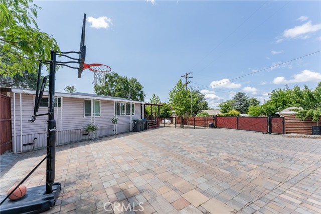 4532 Pine Street, Lucerne