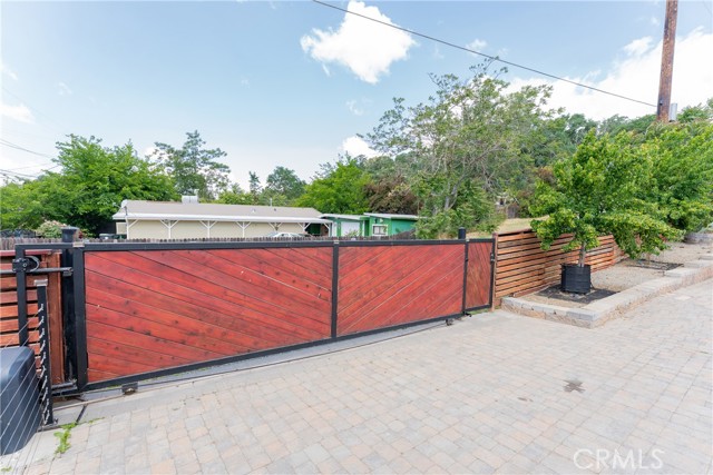 4532 Pine Street, Lucerne