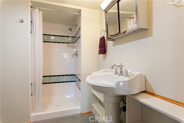 3062 Riviera Heights Drive, Kelseyville