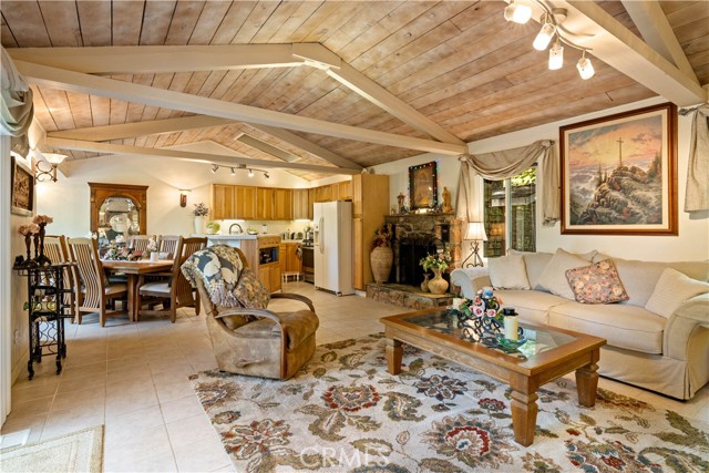 10311 Redwood Road, Loch Lomond