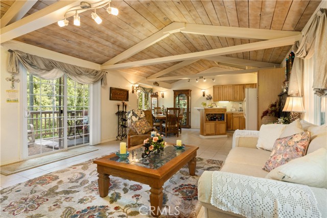 10311 Redwood Road, Loch Lomond