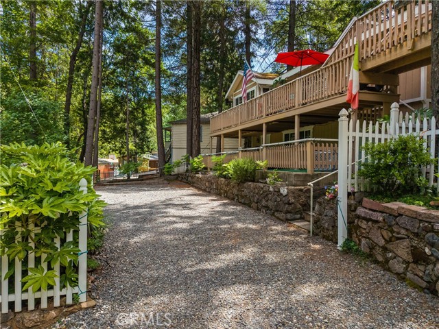 10311 Redwood Road, Loch Lomond
