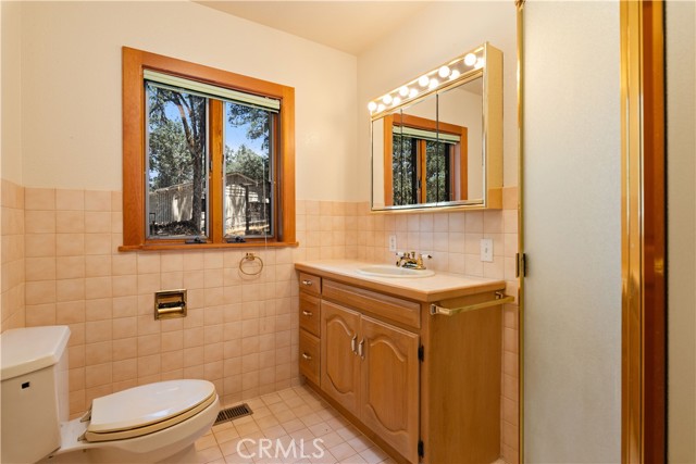 2209 Diane Way, Lakeport