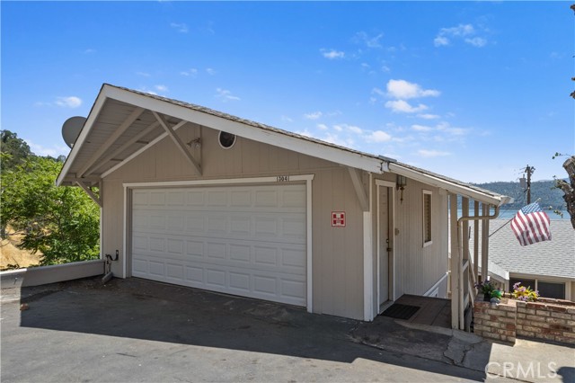 13041 San Joaquin Avenue, Clearlake