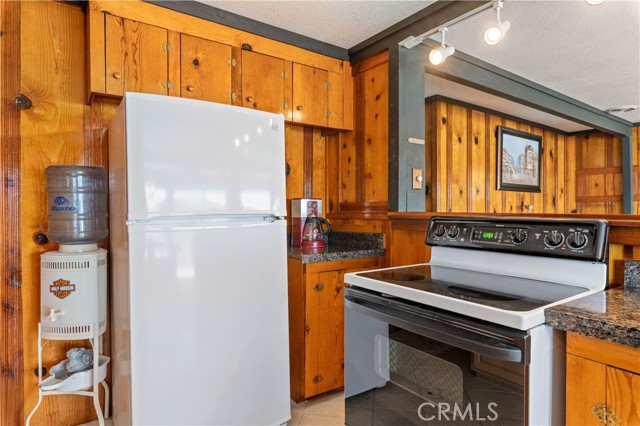 13041 San Joaquin Avenue, Clearlake
