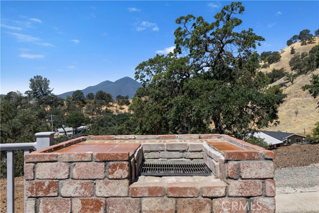 13041 San Joaquin Avenue, Clearlake