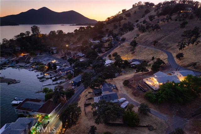 13041 San Joaquin Avenue, Clearlake