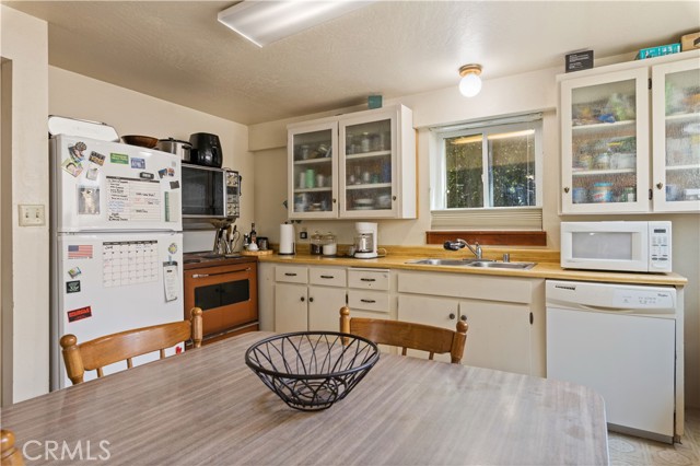 13041 San Joaquin Avenue, Clearlake