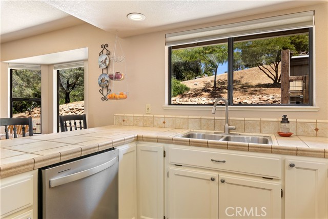 9802 Sequoia Road, Kelseyville