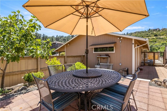 9802 Sequoia Road, Kelseyville