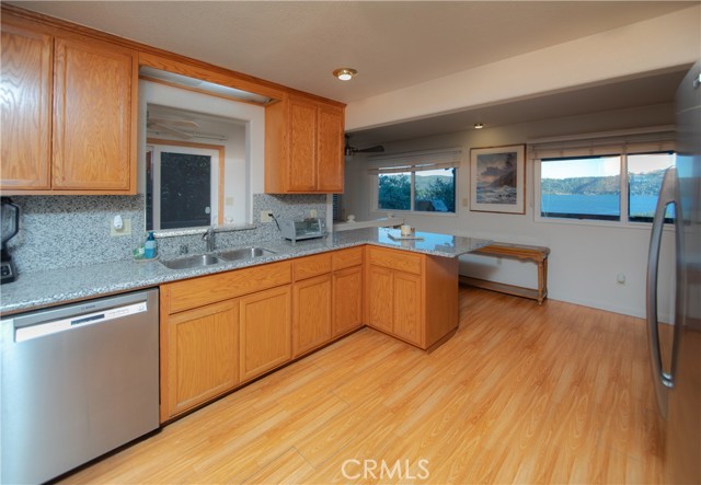 11802 E Highway 20, Clearlake Oaks