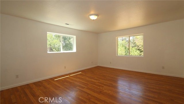 4744 W 40th Street, Clearlake