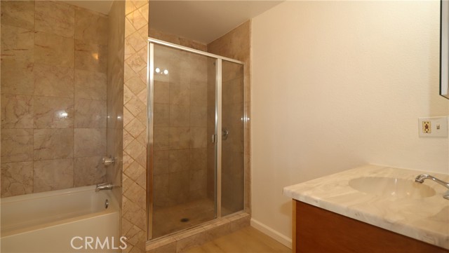 4744 W 40th Street, Clearlake