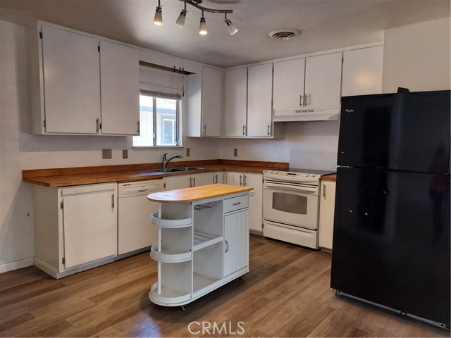 6135 Ridgeview Drive, Clearlake