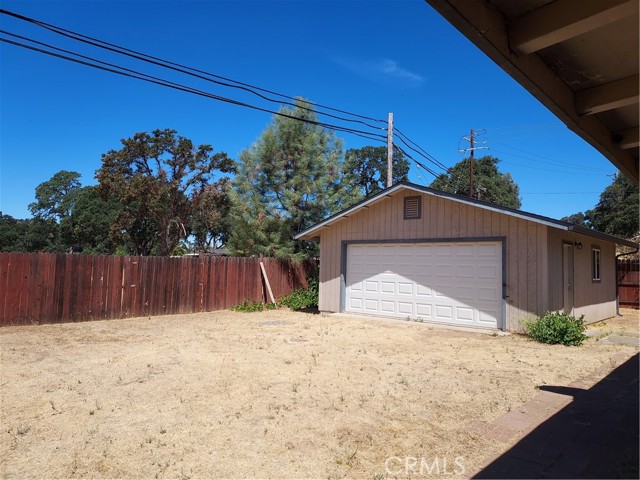 6135 Ridgeview Drive, Clearlake