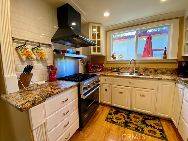 10787 Foothill Road, Loch Lomond