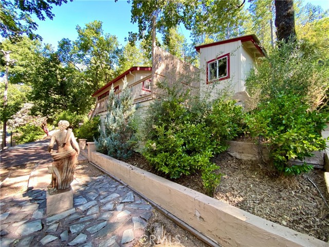 10787 Foothill Road, Loch Lomond