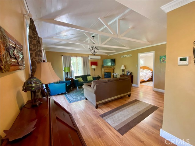 10787 Foothill Road, Loch Lomond