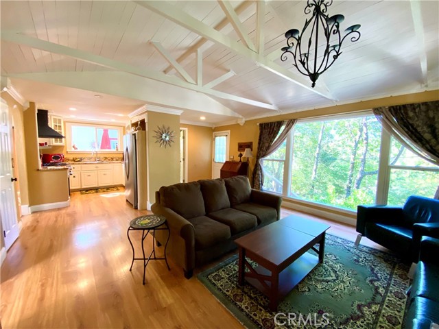 10787 Foothill Road, Loch Lomond