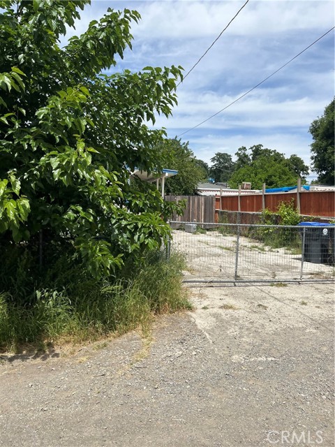 14300 Robinson Avenue, Clearlake