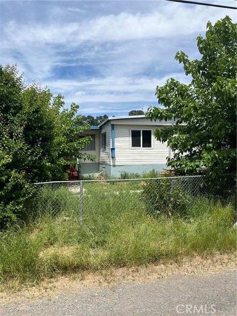 14300 Robinson Avenue, Clearlake