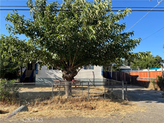 14300 Robinson Avenue, Clearlake