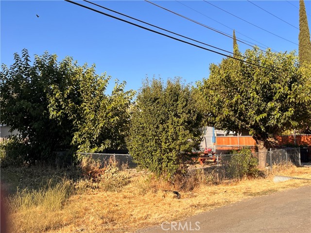 14300 Robinson Avenue, Clearlake