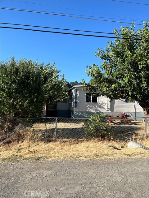 14300 Robinson Avenue, Clearlake