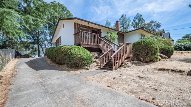 17372 Meadow View Drive, Hidden Valley Lake