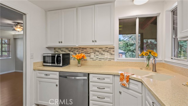 17372 Meadow View Drive, Hidden Valley Lake