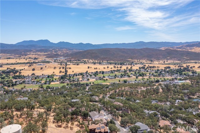 17372 Meadow View Drive, Hidden Valley Lake