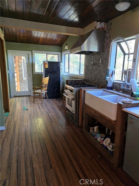 728 Watertrough Road, Clearlake Oaks