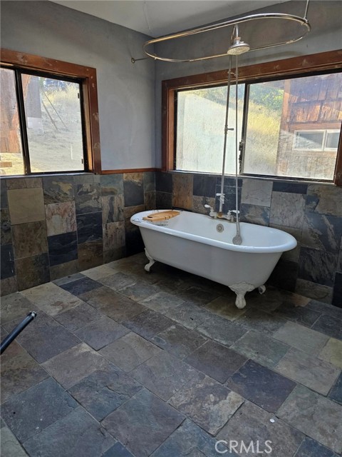 728 Watertrough Road, Clearlake Oaks