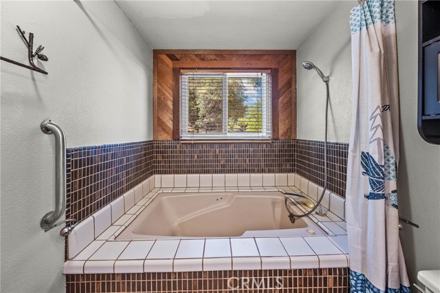 7847 Evergreen Drive, Kelseyville