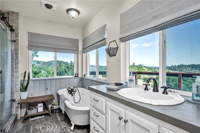 10225 Kelsey Creek Drive, Kelseyville