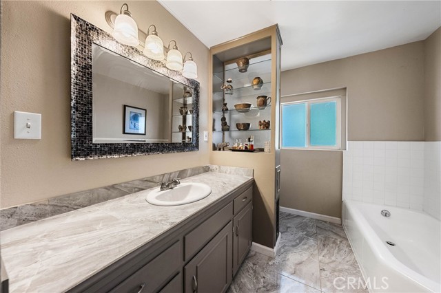 465 Hillcrest Drive, Lakeport