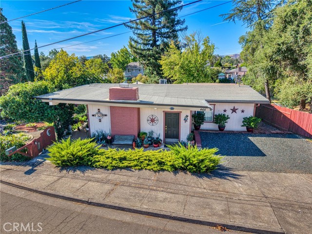 465 Hillcrest Drive, Lakeport