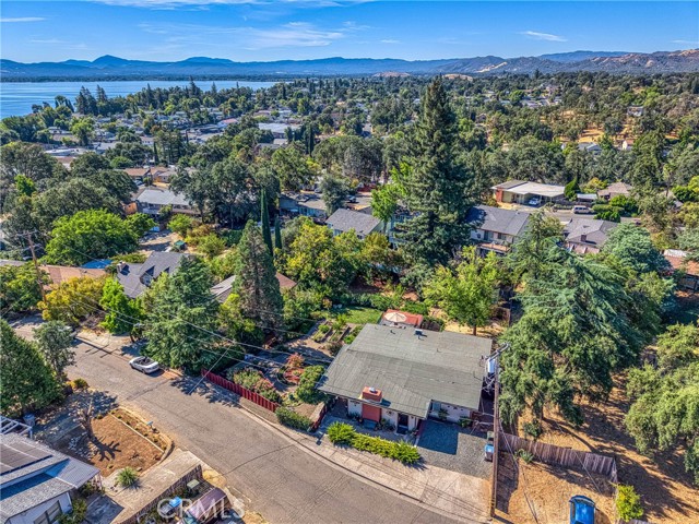 465 Hillcrest Drive, Lakeport